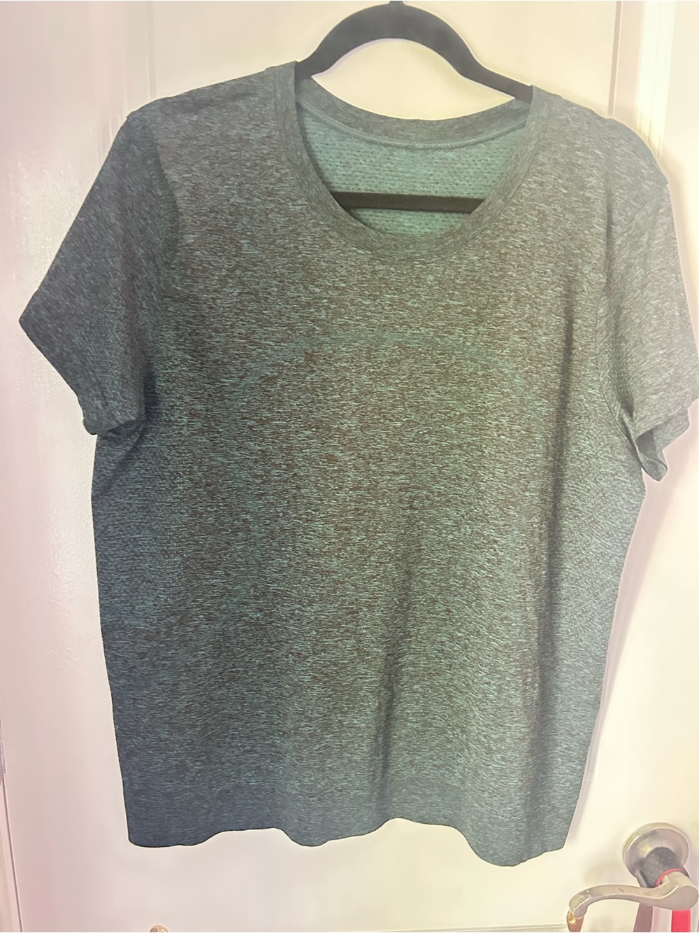 Lululemon Swiftly Breathe Relaxed-Fit Top Size 12 Teal Lagoon Color - Picture 3 of 6